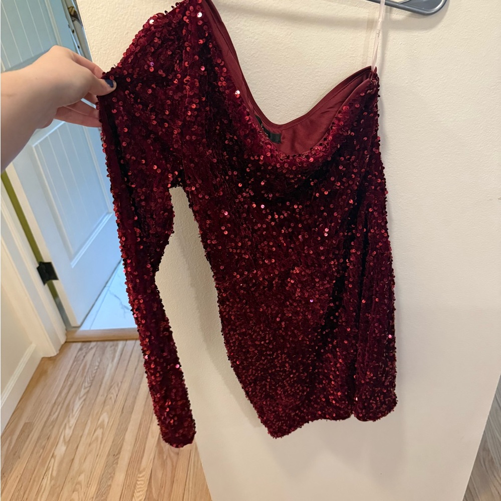 Elegant Red Sequin Women's Dress